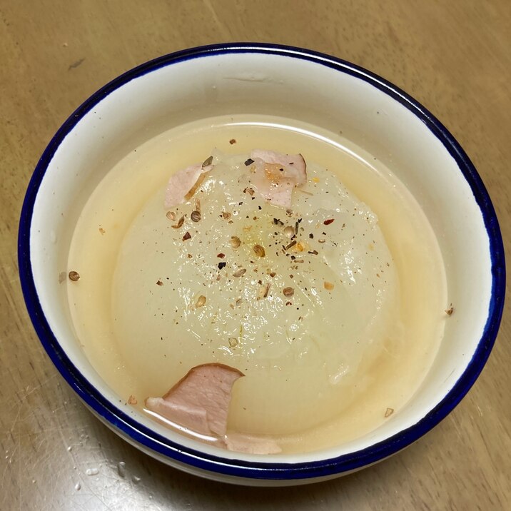 丸ごと新玉ねぎのコンソメ煮